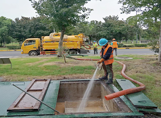 盐源化油池清理